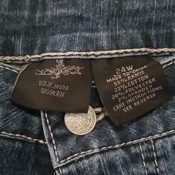 NWOT VSX Embroidered Jeans 24W - Picture 2 of 5
